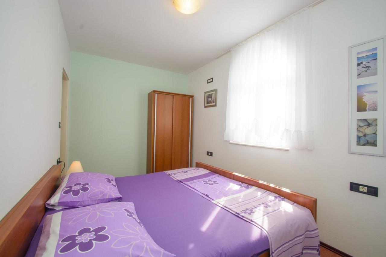 Apartments Marija - By The Sea Rogoznica  Bagian luar foto