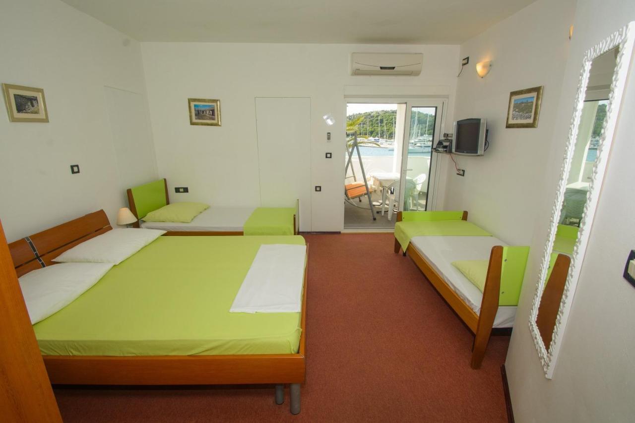 Apartments Marija - By The Sea Rogoznica  Bagian luar foto