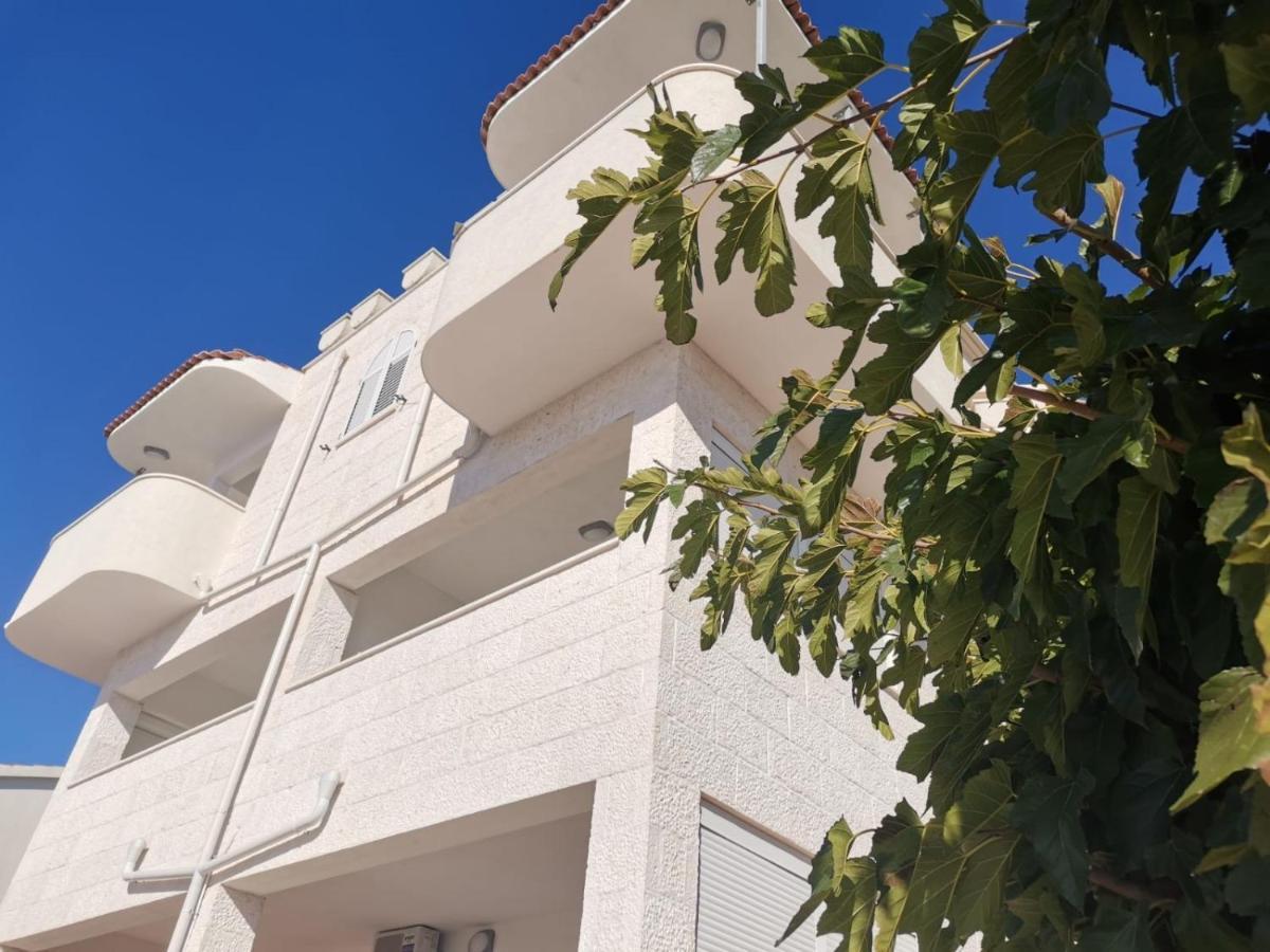 Apartments Marija - By The Sea Rogoznica  Bagian luar foto