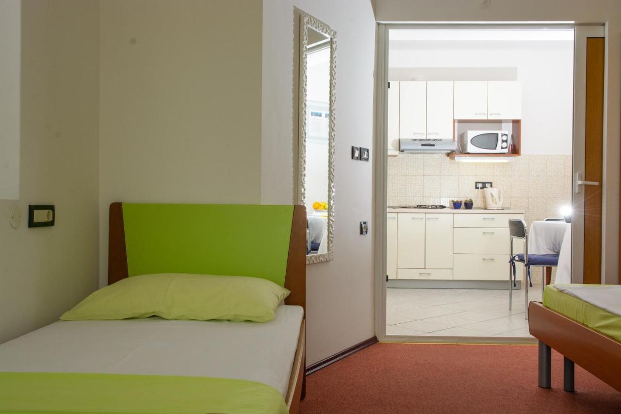 Apartments Marija - By The Sea Rogoznica  Bagian luar foto
