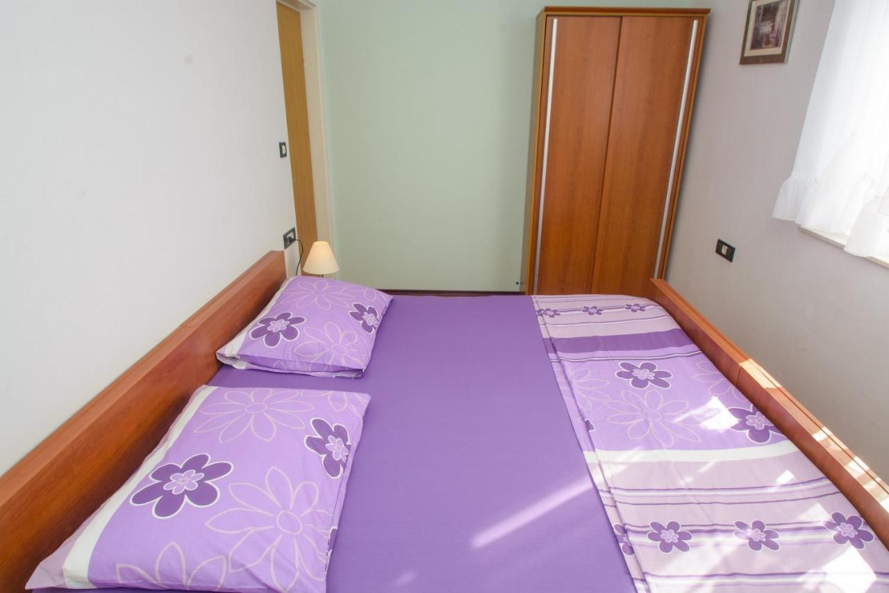 Apartments Marija - By The Sea Rogoznica  Bagian luar foto