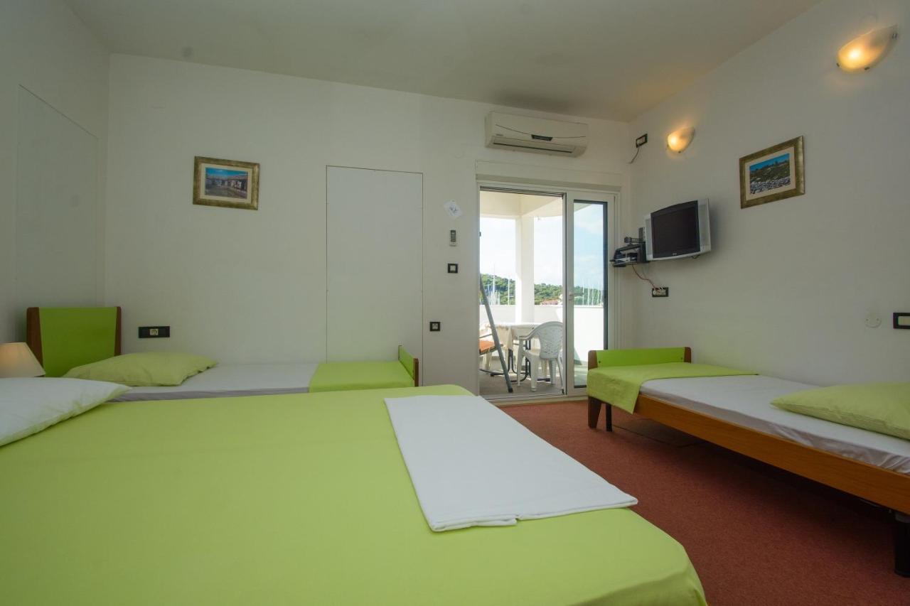 Apartments Marija - By The Sea Rogoznica  Bagian luar foto